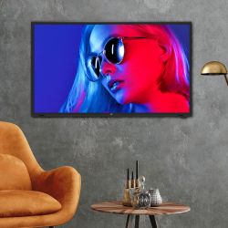 TV 32'' HD LED avec triple tuner USB et HDMI sortie casque